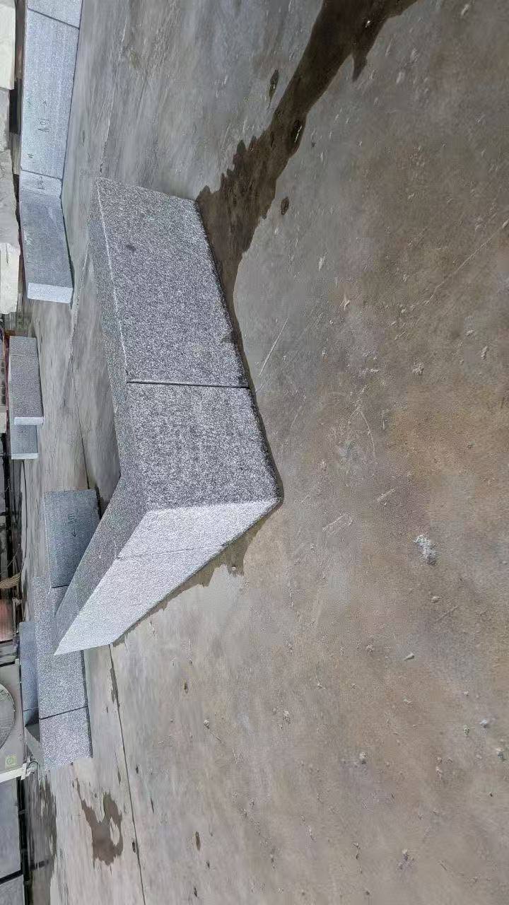 Kerbs & Tree Pits